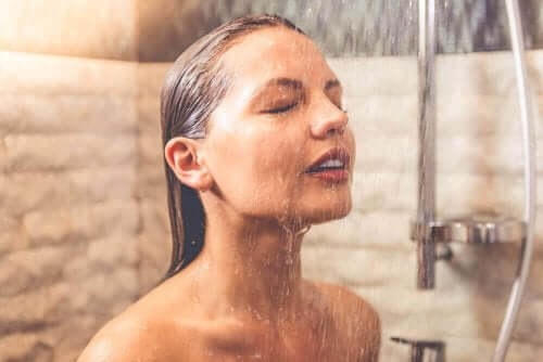 التقرن الشعري اكتشف معنا بعض العلاجات الطبيعية للحالة لك العافية