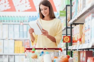 ثلاثة أخطاء غذائية تجعلك تأكل بشكل أسوأ