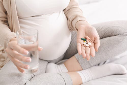 باراسيتامول خلال الحمل - هل من الآمن استعماله في هذه الفترة؟