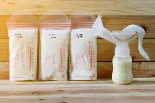كيفية تخزين حليب الرضاعة الطبيعي بشكل مناسب