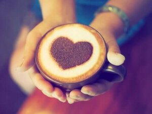 العلاقة بين القهوة والنوبات القلبية