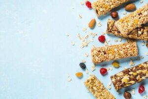 كيفية صنع ألواح الجرانولا الخالية من الغلوتين