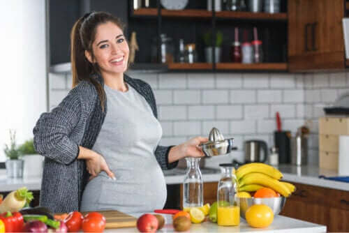أربعة أنواع من الأطعمة يجب على الحامل تجنبها