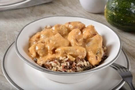 الأرز والدجاج المنقع