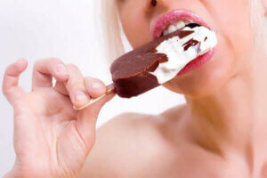 أنواع الأطعمة التي يجب أن تتجنب تناولها ليلًا