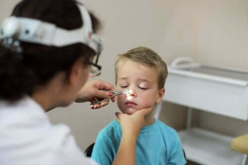 أعراض التهاب الجيوب الأنفية عند الأطفال والعلاج