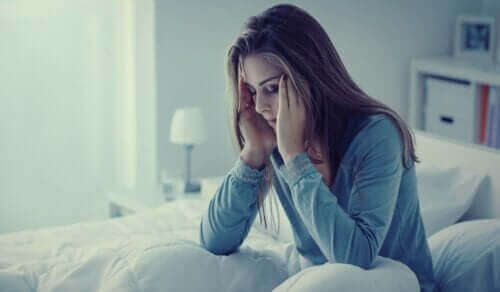 القلق أثناء الليل – الأعراض والمسببات ووسائل العلاج