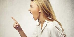 صرخات الوالدين