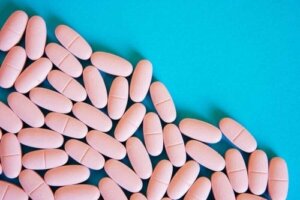 مضادات الالتهاب اللاستيرويدية - آلية عملها، تصنيفاتها وآثارها الجانبية