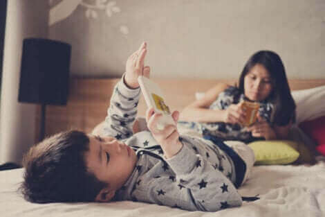تأثير الهواتف الذكية على الأطفال