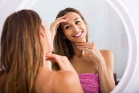 إزالة مساحيق التجميل