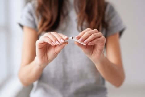 تجنب التدخين ومشاكل الجهاز الهضمي
