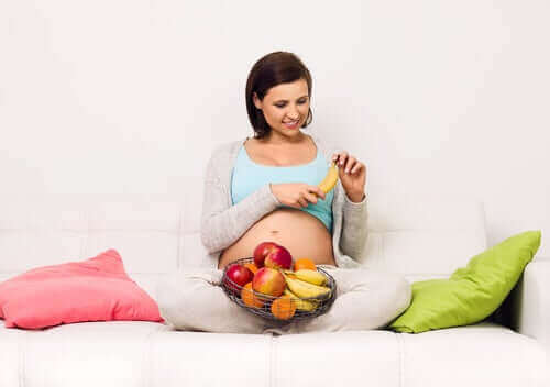 مخاطر النظام الغذائي الغني بالسكر خلال فترة الحمل