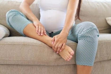 تمارين لتقليل تورم القدمين أثناء الحمل