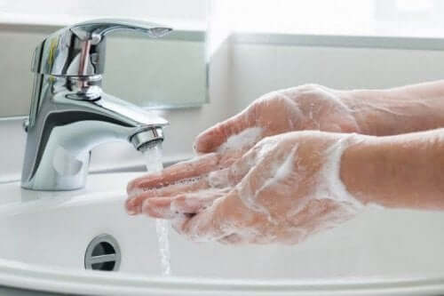 التهاب المهبل البكتيري وغسل اليدين