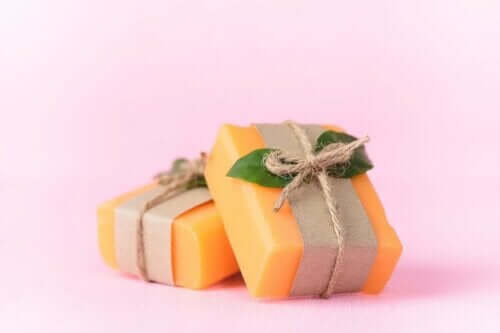 قطعتان صابون