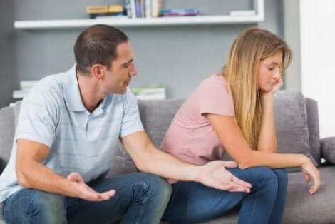 أزواج يتشاجرون