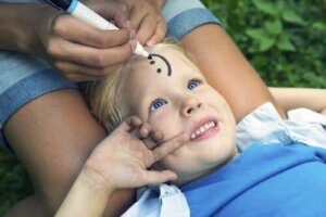 كيفية تعليم الأطفال المرونة والتحلي بالأمل