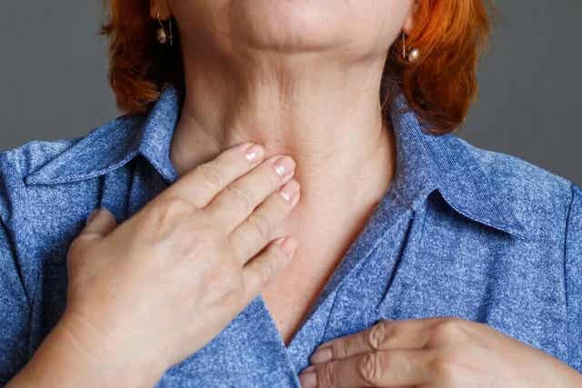 الآثار المترتبة على جراحة استئصال الحنجرة