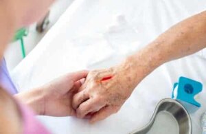 التهاب اللفافة الناخر: كل ما تحتاج إلى معرفته عن الحالة