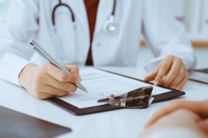 موعد مع طبيب