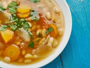 وصفة فاسولادا: وصفة يونانية نموذجية ذات فوائد صحية متعددة