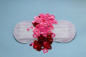 7 أسباب للإفرازات المهبلية البنية