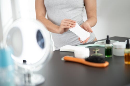 ماذا يعني ظهور الإفرازات البيضاء قبل الحيض؟