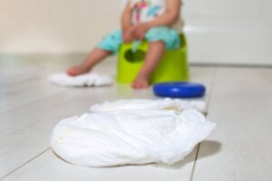متى يمكن لطفلك التوقف عن استخدام حفاضات الليل؟