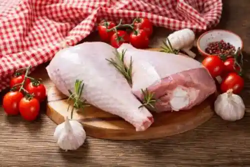 لحم الديك الرومي والدجاج: ما الفرق بين النوعين؟