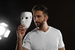 ما هو العلاج بالدراما وما فوائده؟