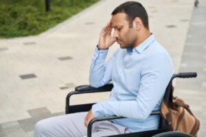 الشلل فوق النووي المترقي: الأعراض والأسباب والعلاج