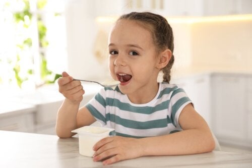 12 وجبة خفيفة صحية يمكنك منحها لطفلك