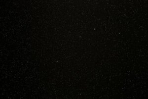 خصائص اللون الأسود وتأثيره